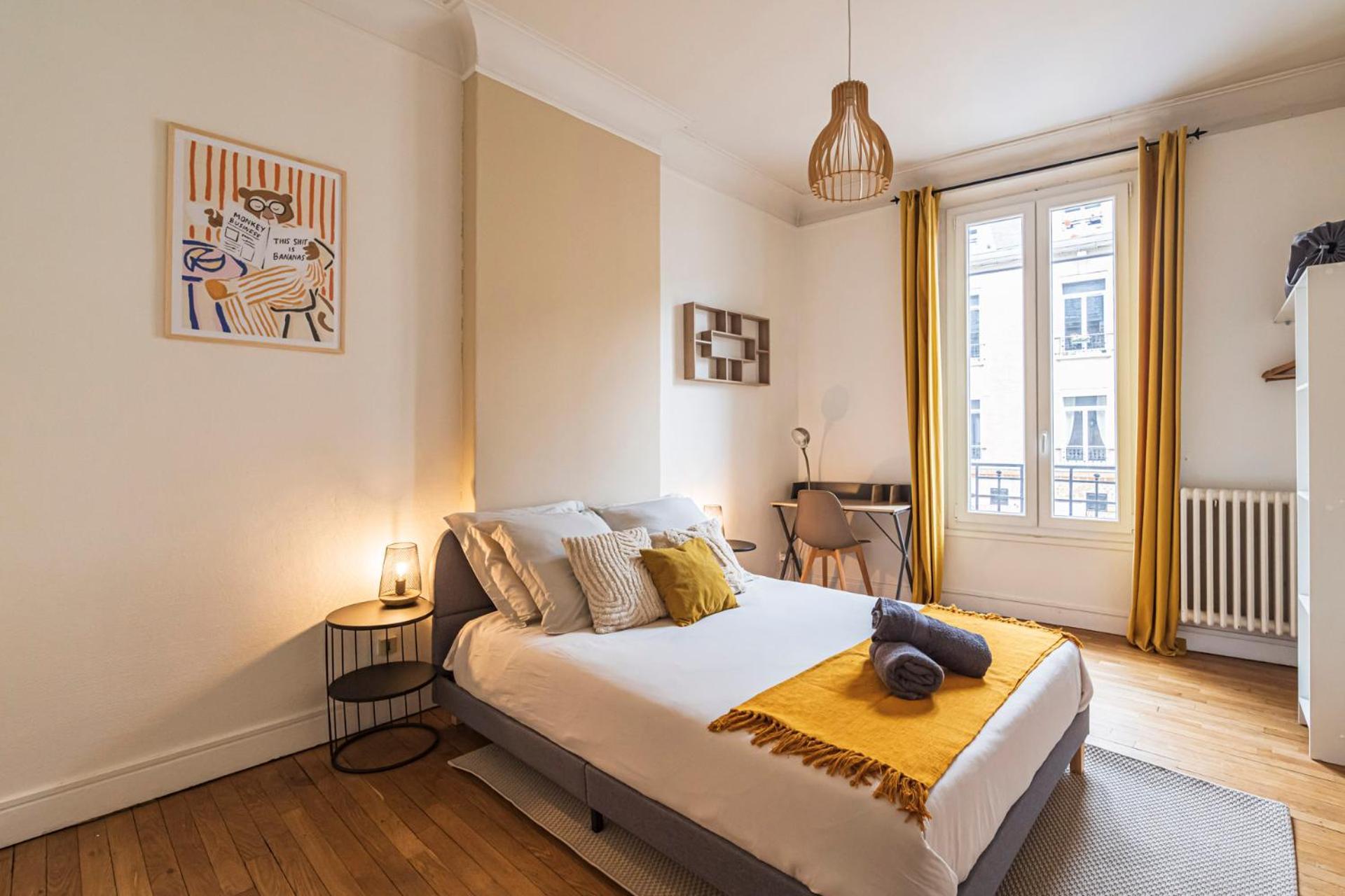 L'Haussmannien - Spacieux 4 Chambres - Centre - Gare Reims Kültér fotó